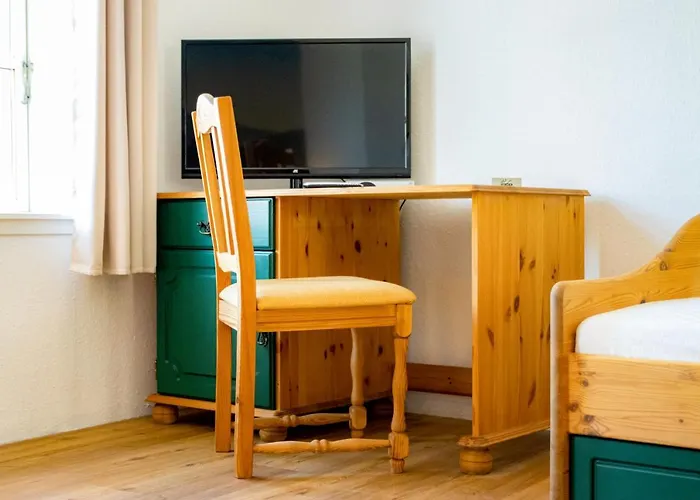 & Restaurant Brauner Hirsch ホテル