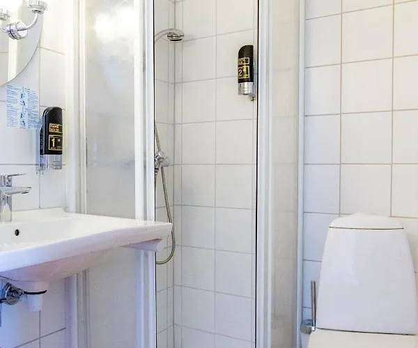 & Restaurant Brauner Hirsch ホテル